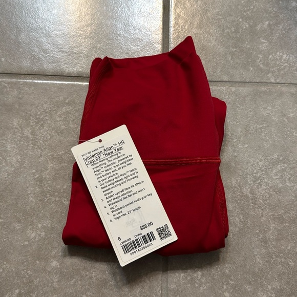 Lululemon Align Crop 23” NWT New Year